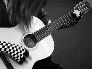 người mới bắt đầu học guitar